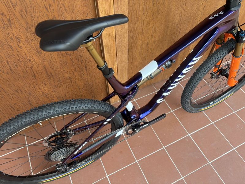 CANYON LUX CFR, vel. L - 495 mm - zakázková stavba - SHIMANO XTR 1 x 12 / FOX / DT SWISS - NOVÉ