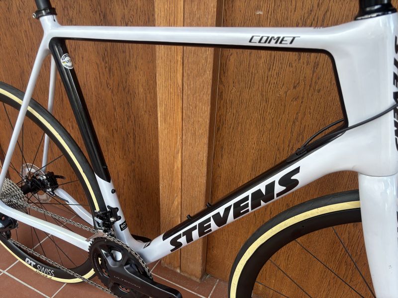 STEVENS COMET DISC - karbonový speciál - SHIMANO ULTEGRA 2 x 11 - vel. 60 cm - NOVÉ