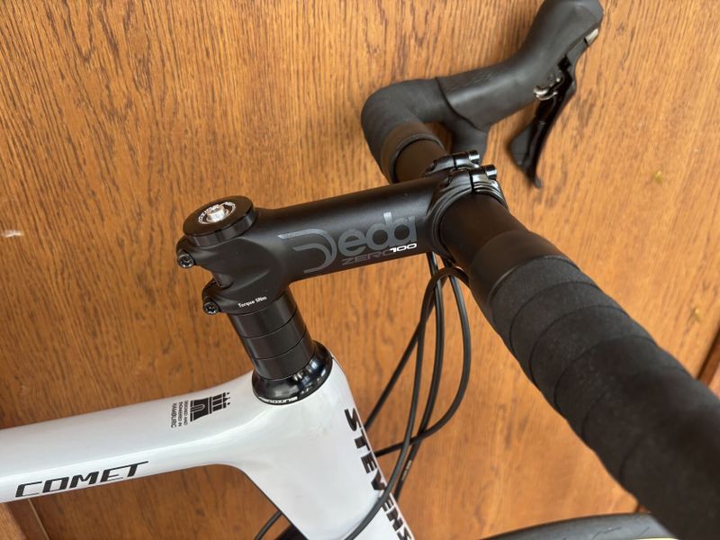 STEVENS COMET DISC - karbonový speciál - SHIMANO ULTEGRA 2 x 11 - vel. 60 cm - NOVÉ