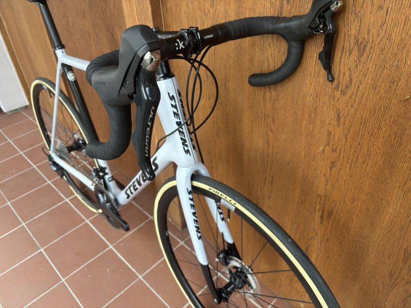STEVENS COMET DISC - karbonový speciál - SHIMANO ULTEGRA 2 x 11 - vel. 60 cm - NOVÉ