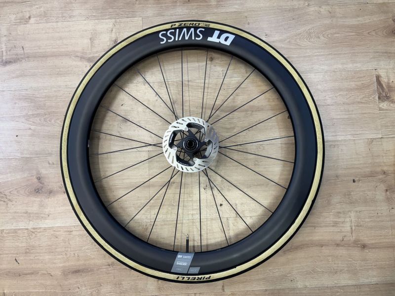 DT SWISS ARC 1600 DB 50 mm + KOTOUČE 140 mm DURA-ACE + PIRELII P ZERO RACE - NOVÉ