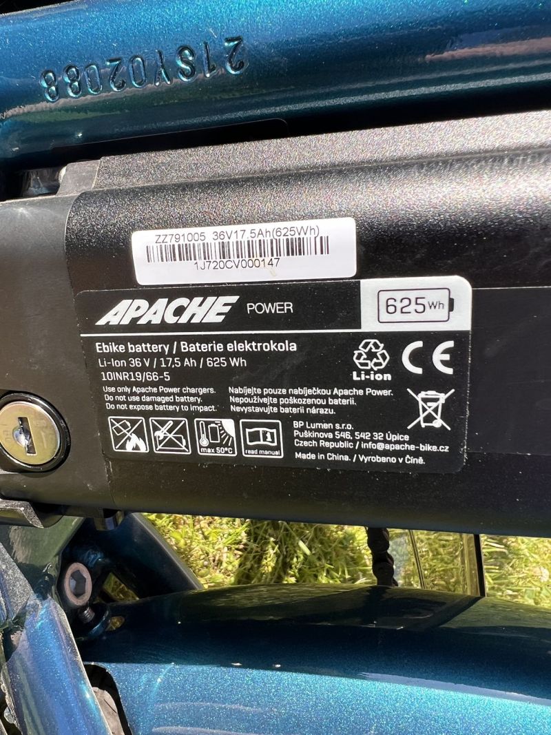Skládací elektrokolo Apache Tocho