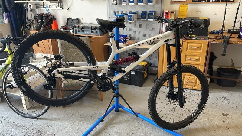 COMMENCAL FRS PARK PURE WHITE 2025