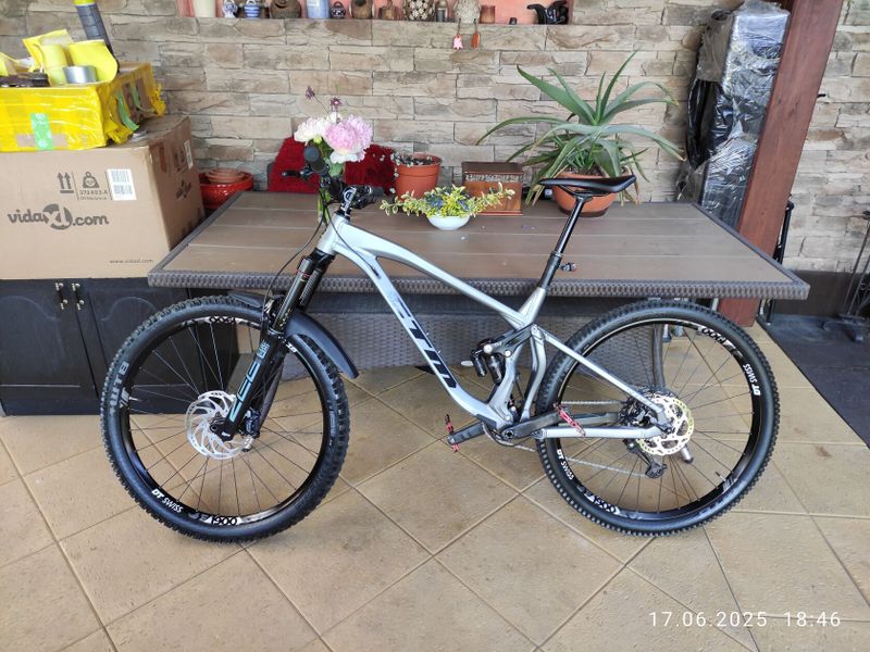 Prodám Enduro CTM SCROLL PRO 29" L