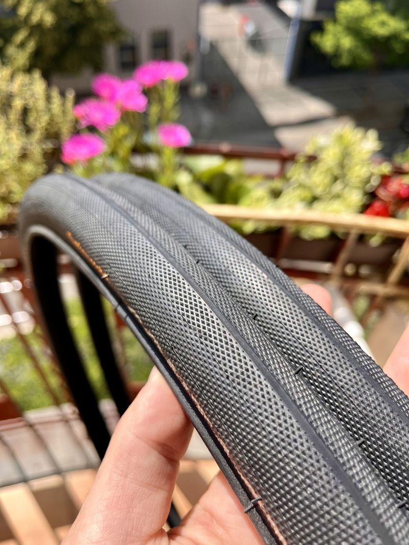 Plášť CONTINENTAL Contact Speed 28 drát - 700x28C