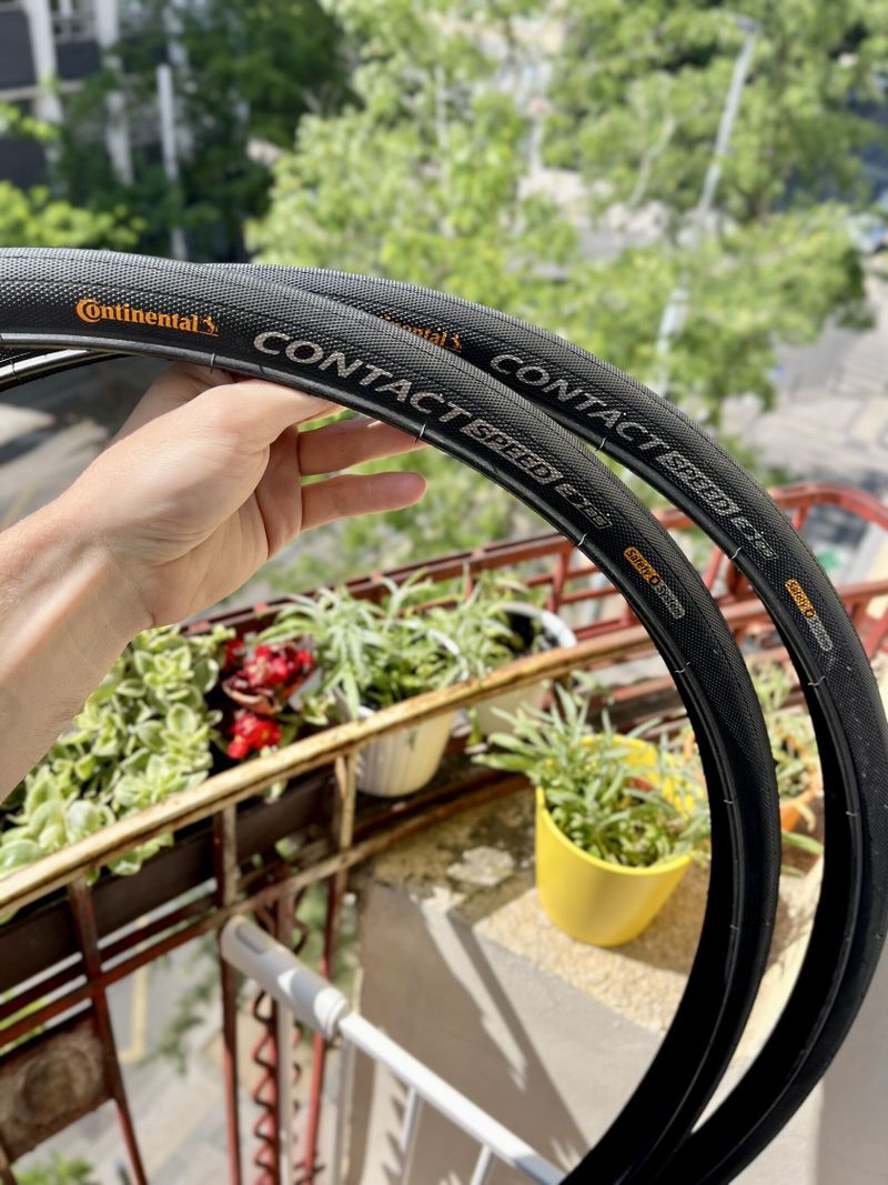 Plášť CONTINENTAL Contact Speed 28 drát - 700x28C