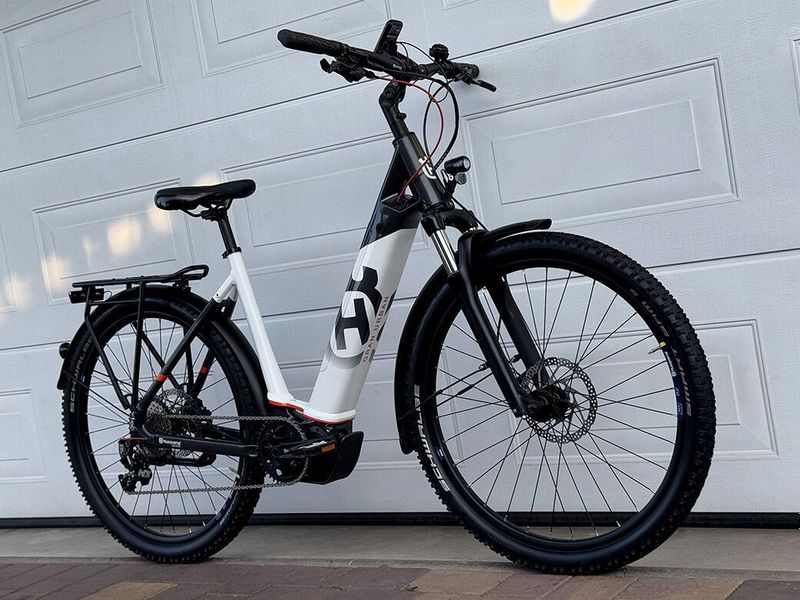 HUSQVARNA GRAN URBAN 4 – SHIMANO – ZÁNOVNÍ!