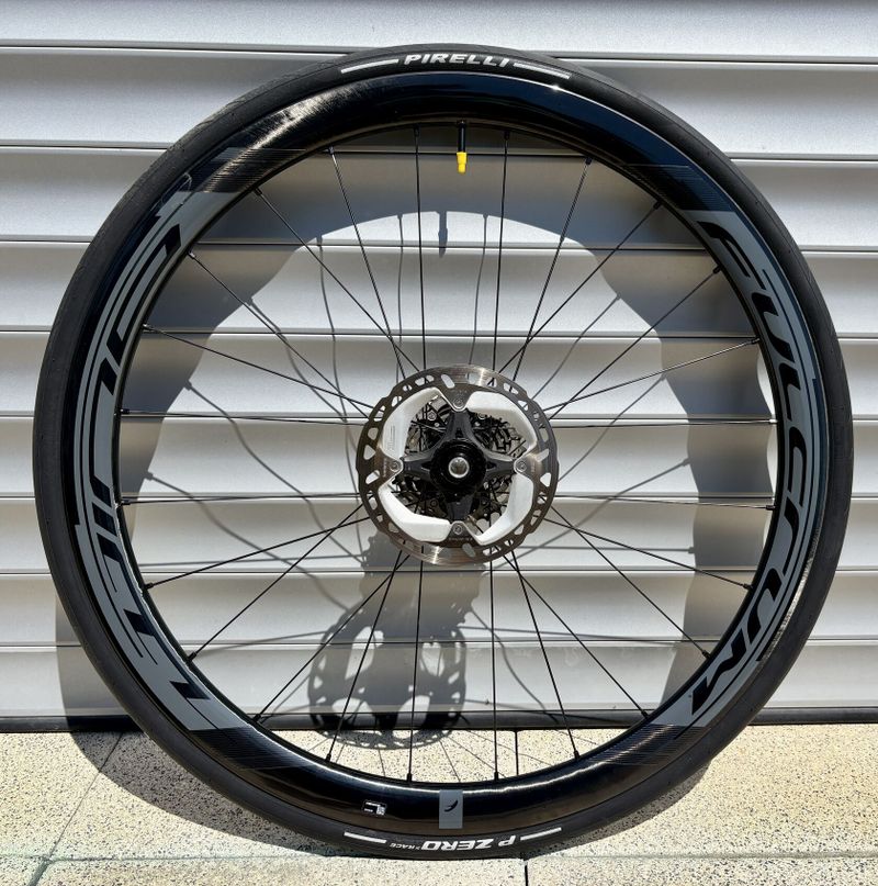Zapletená kola Fulcrum wind 40