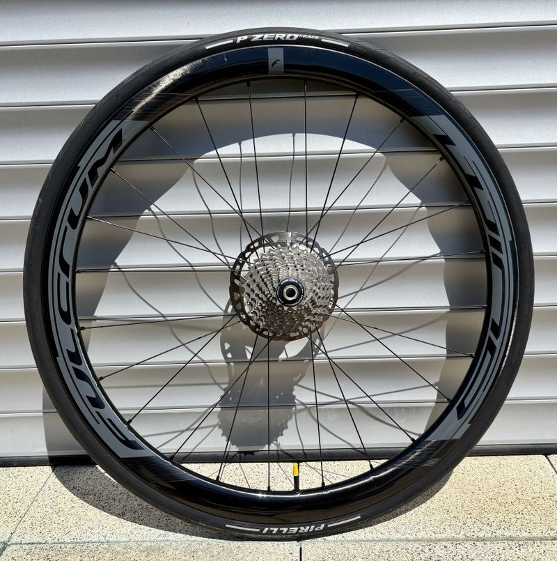 Zapletená kola Fulcrum wind 40