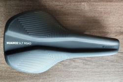 sedlo ACID Nuance SLT Carbon lyžiny 