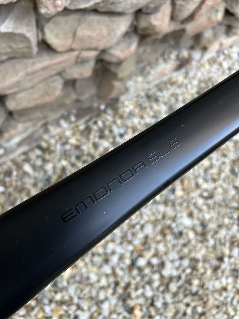 Trek Émonda SL 5 Disc, karbová kola Campagnolo Bora One – velikost 56 