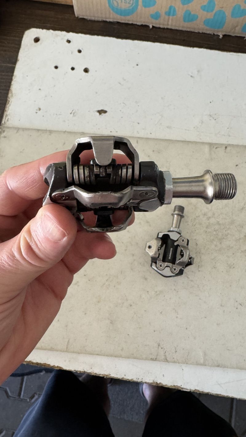 Pedaly shimano XT m8000