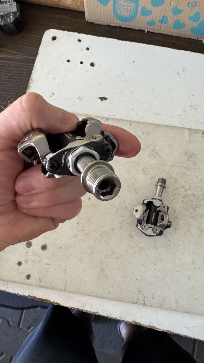Pedaly shimano XT m8000