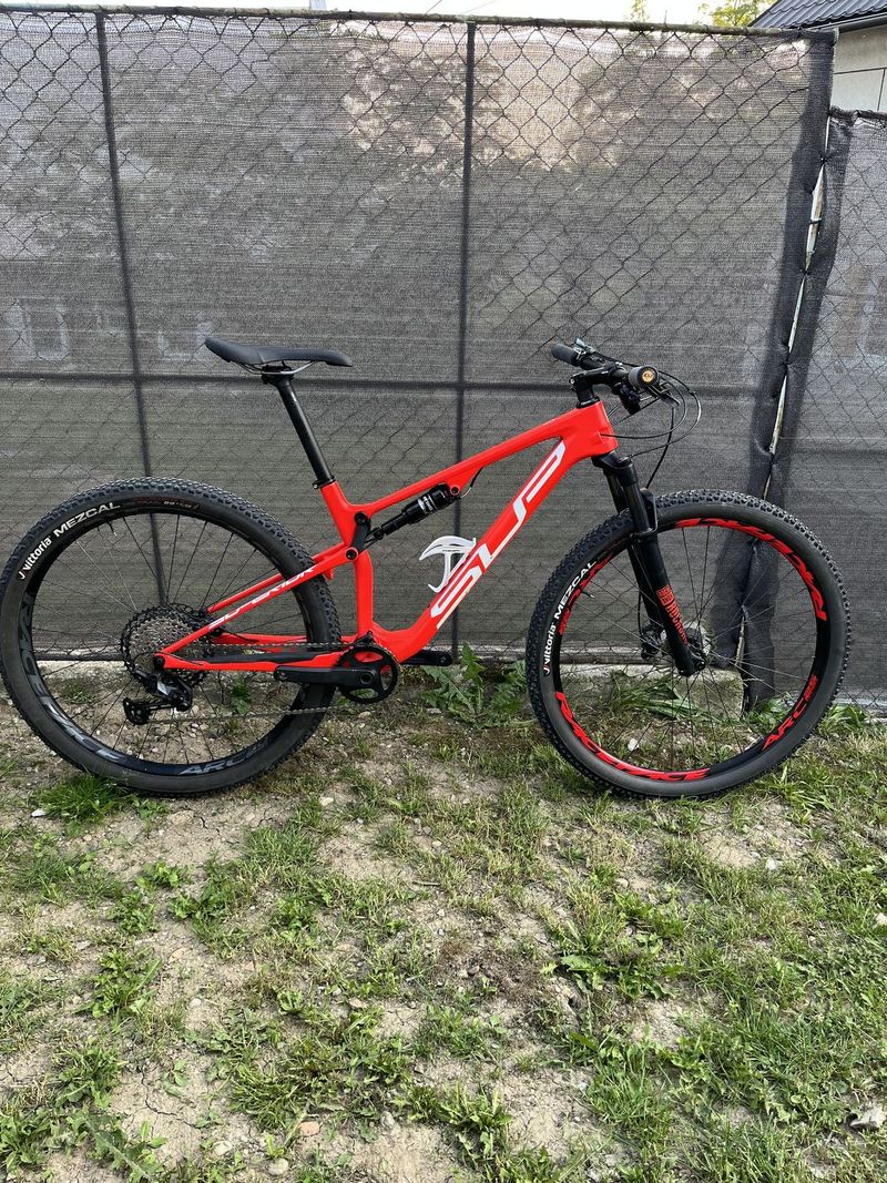 Superior XF 929 TR