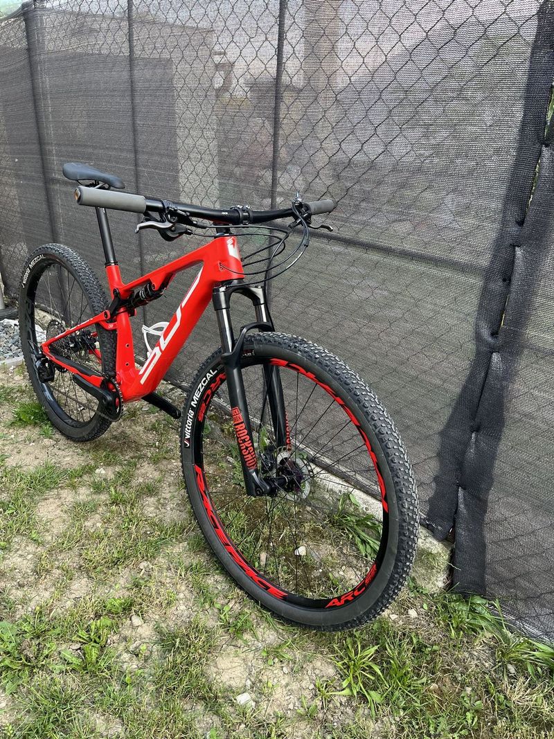 Superior XF 929 TR