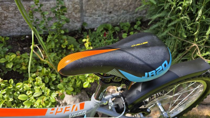 Dětské kolo 20" Dema Vega 4-9let postava 100-135cm po servisu.