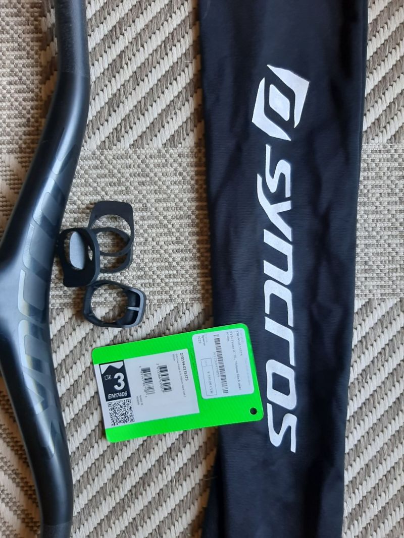 Syncros Fraser iC SL, 740mm black matt 80mm kombo řidítka MTB