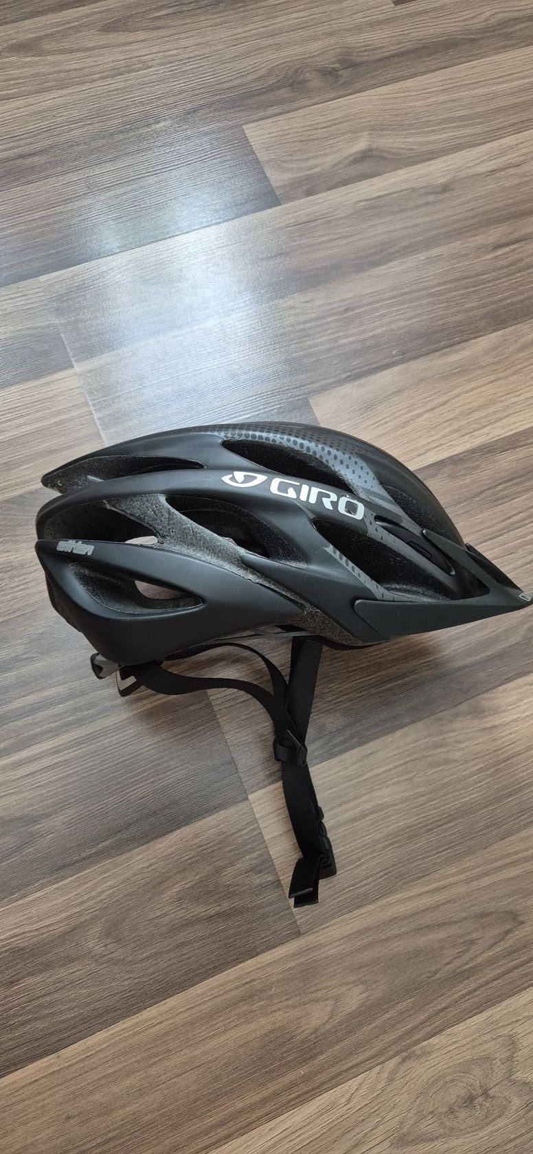 Helma Giro Athlon Černá 