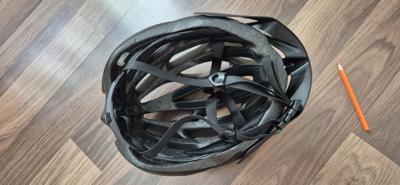 Helma Giro Athlon Černá 