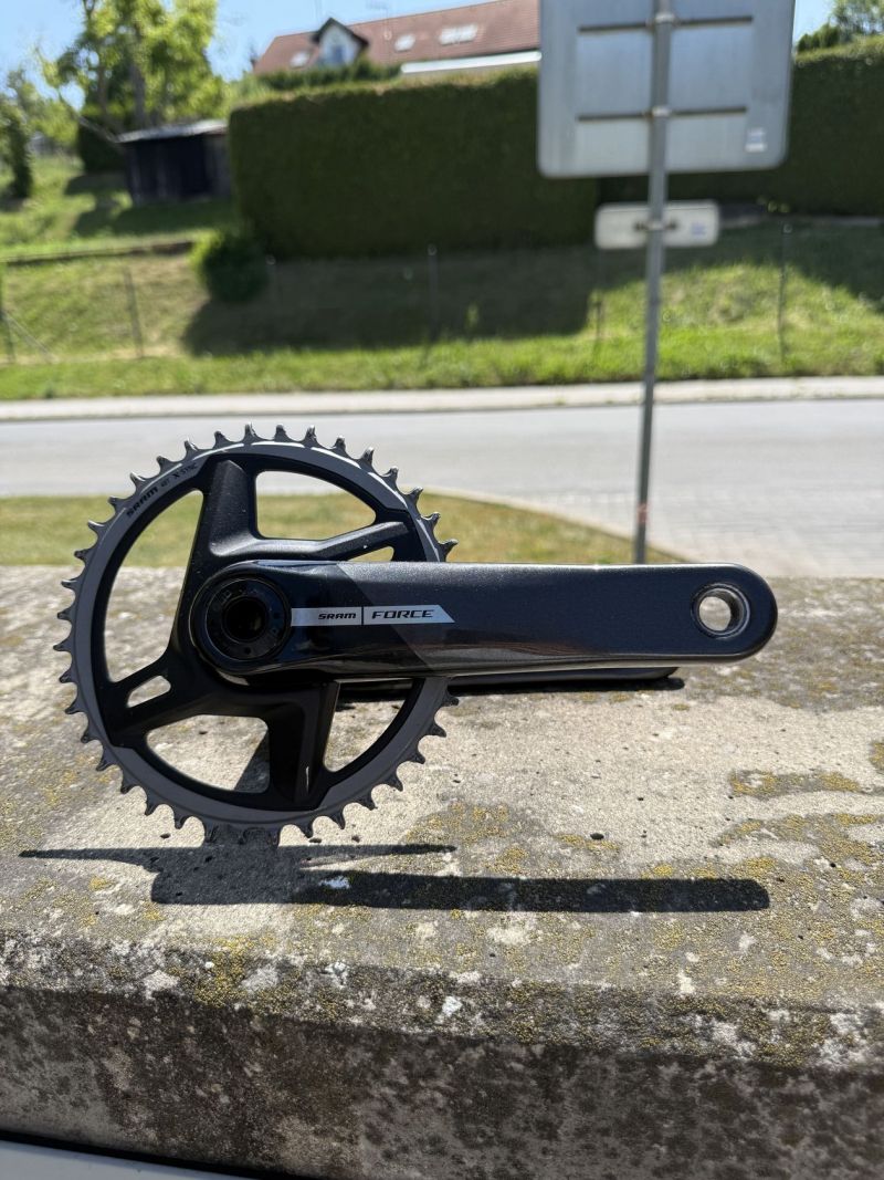 SRAM Force Wide DUB kliky 170 mm 40T + voskovaný T-Type řetěz – skvělý stav