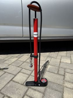 Silca Pista pumpa (červená) + Hiro hlavice – téměř nepoužitá, top stav