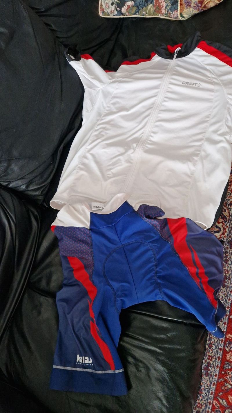 Craft XXL, dres, bonus k němu zdarma Kalas.