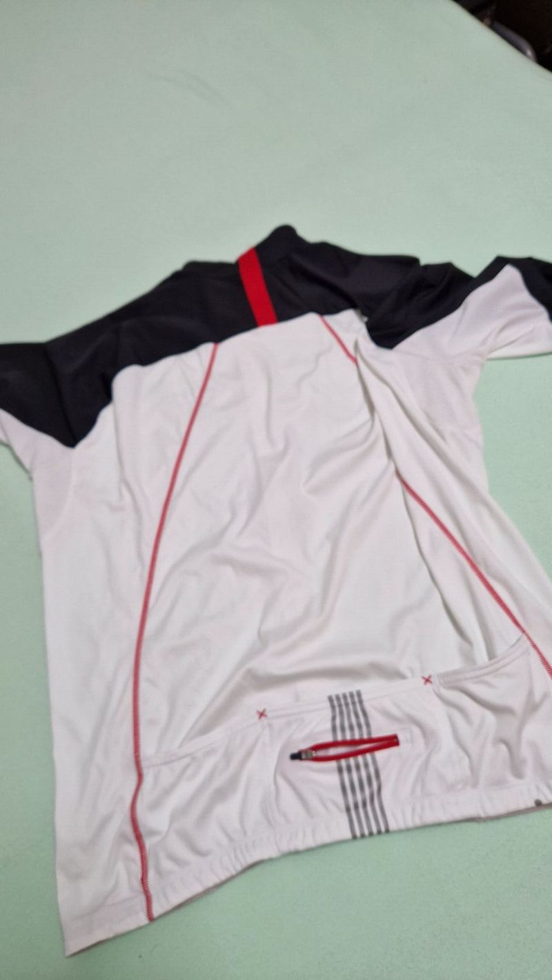 Craft XXL, dres, bonus k němu zdarma Kalas.