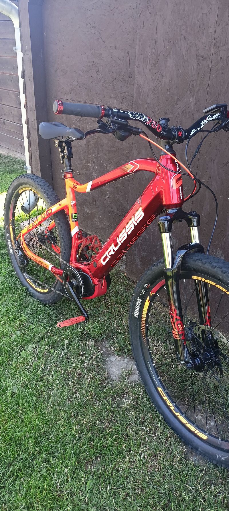 Crussis E-Atland 7.6