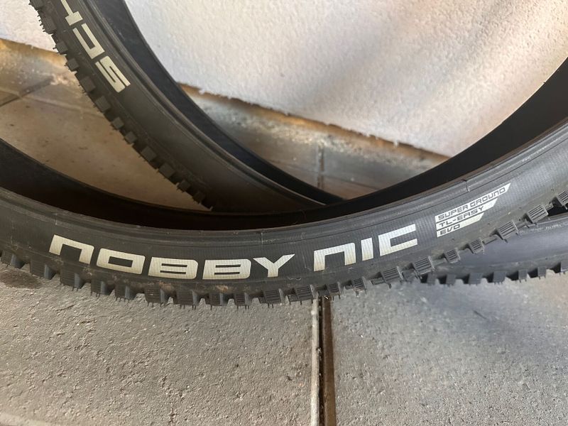 Prodám pláště SCHWALBE NOBBY NIC 29 x 2.35 – téměř nové