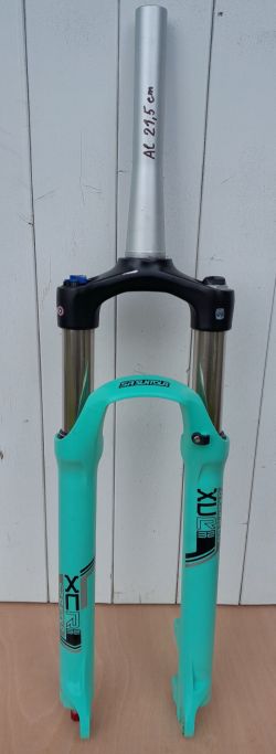 27,5" Vidlice SR Suntour XCR 32 AIR, Hliníkový Tapered sloupek 21,5 cm
