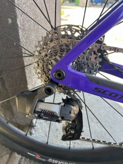 Gravel bezdrátová sada SRAM Rival AXS 2x12 