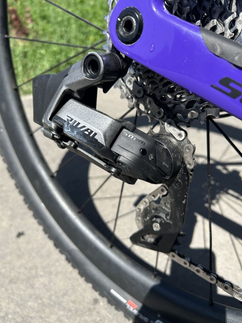 Gravel bezdrátová sada SRAM Rival AXS 2x12 