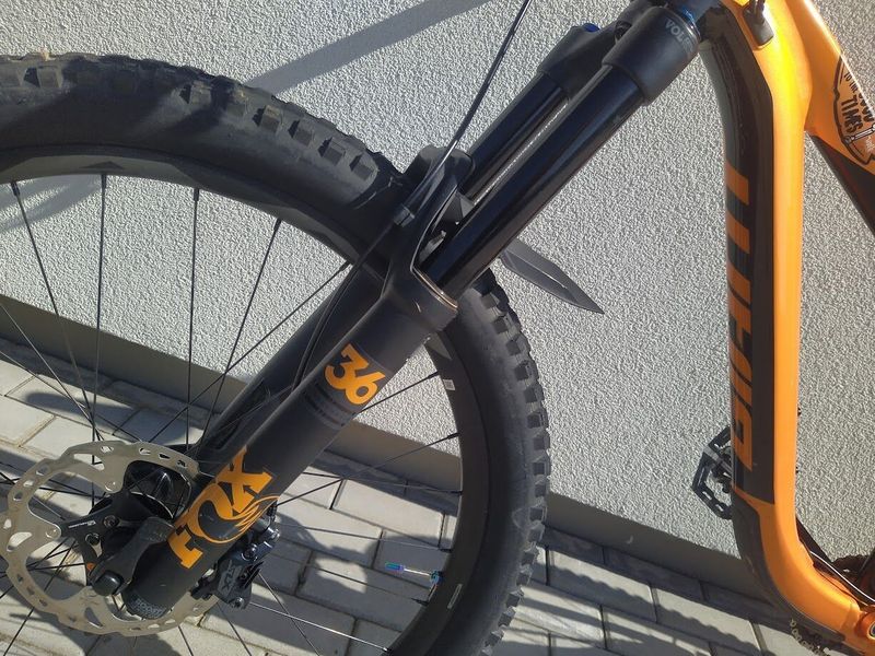 Kolo Giant Reign 1.5 GE vel. M, rok 2019, TOP STAV