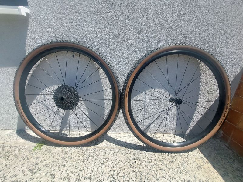 zánovní gravel záplety Ere Tenaci G23