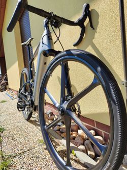 Gravel Cannondale Topstone carbon Neo Lefty