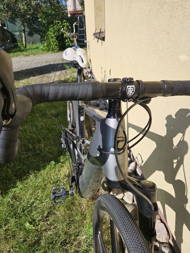 Gravel Cannondale Topstone carbon Neo Lefty