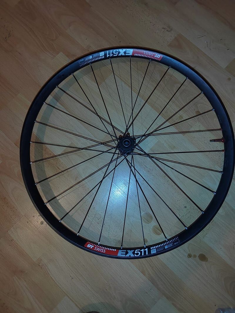 Zapletená kola 27,5" DT Swiss