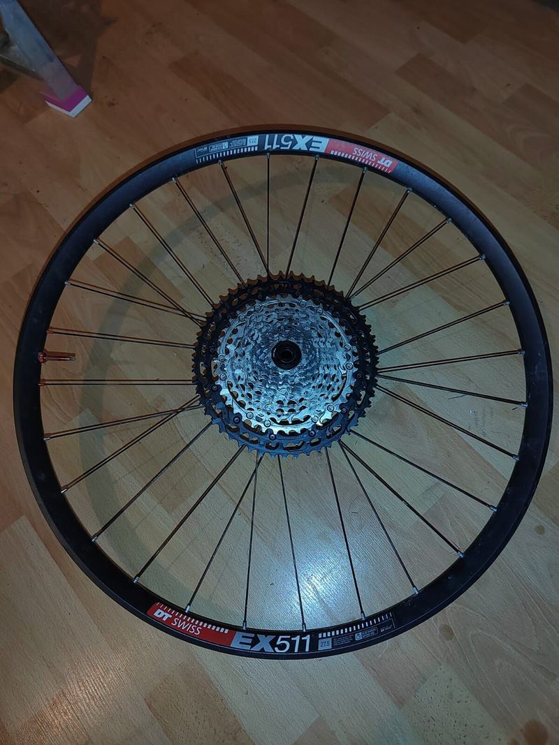 Zapletená kola 27,5" DT Swiss