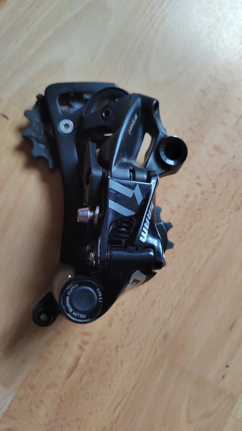 Prodám přehazovačku sram GX 11 rychlostní + řadicí páčka GX
