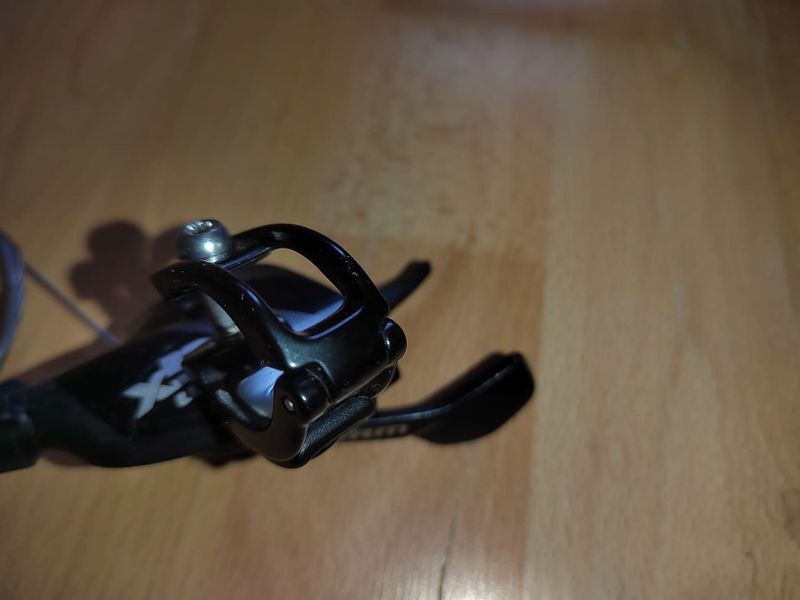Prodám přehazovačku sram GX 11 rychlostní + řadicí páčka GX