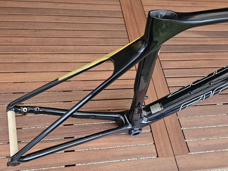 GIANT TCR Advanced 1 Disc – rámová sada pro lehké závodní kolo - NOVÁ