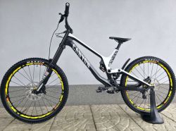 Downhill kolo Canyon Sender CF 9.0 Team Carbon 2018 27.5"