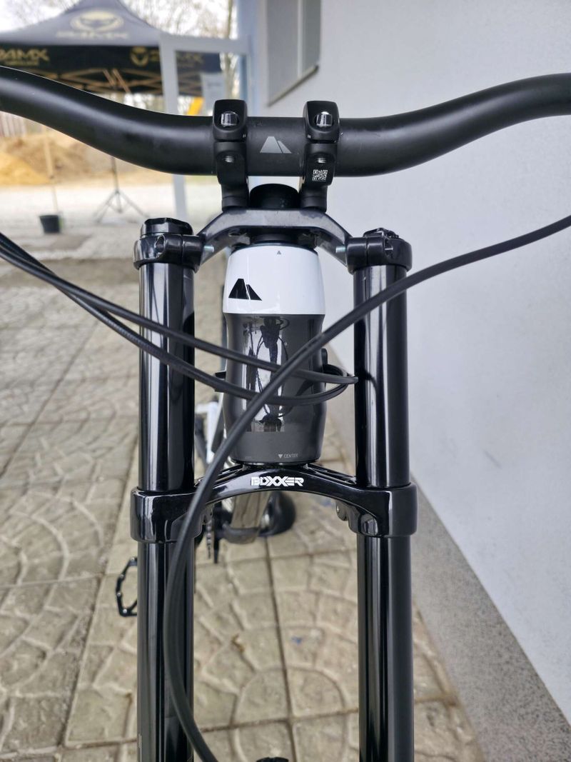 Downhill kolo Canyon Sender CF 9.0 Team Carbon 2018 27.5"