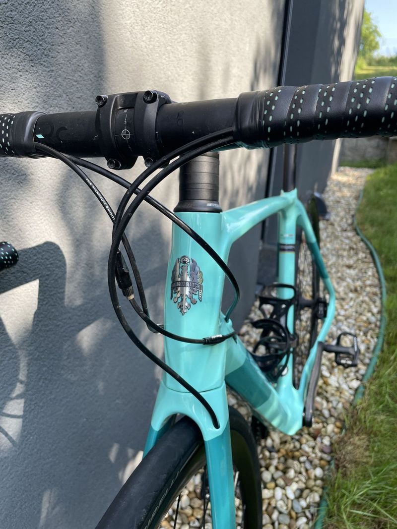 Bianchi Infinito CV 2023 – Campagnolo Chorus