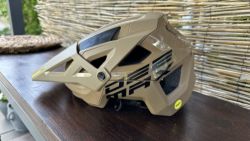 Mavic Deemax Pro MIPS přilba Sand (S)