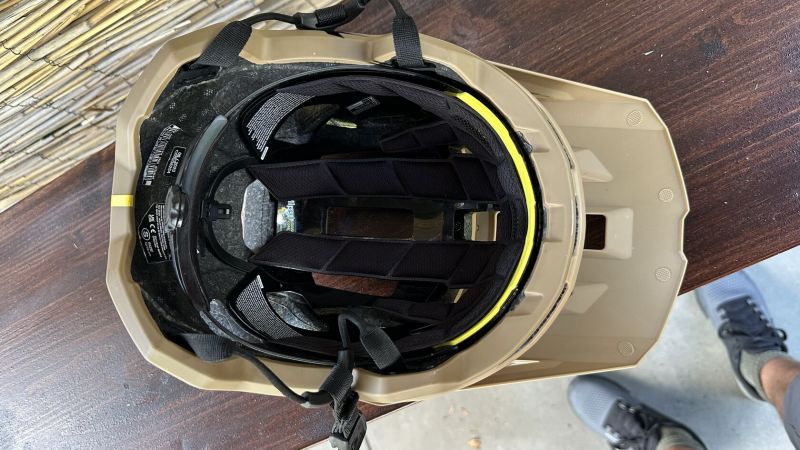 Mavic Deemax Pro MIPS přilba Sand (S)
