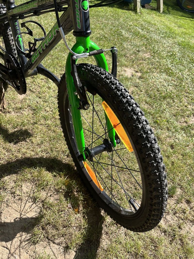 Athor Cosmic 20"
