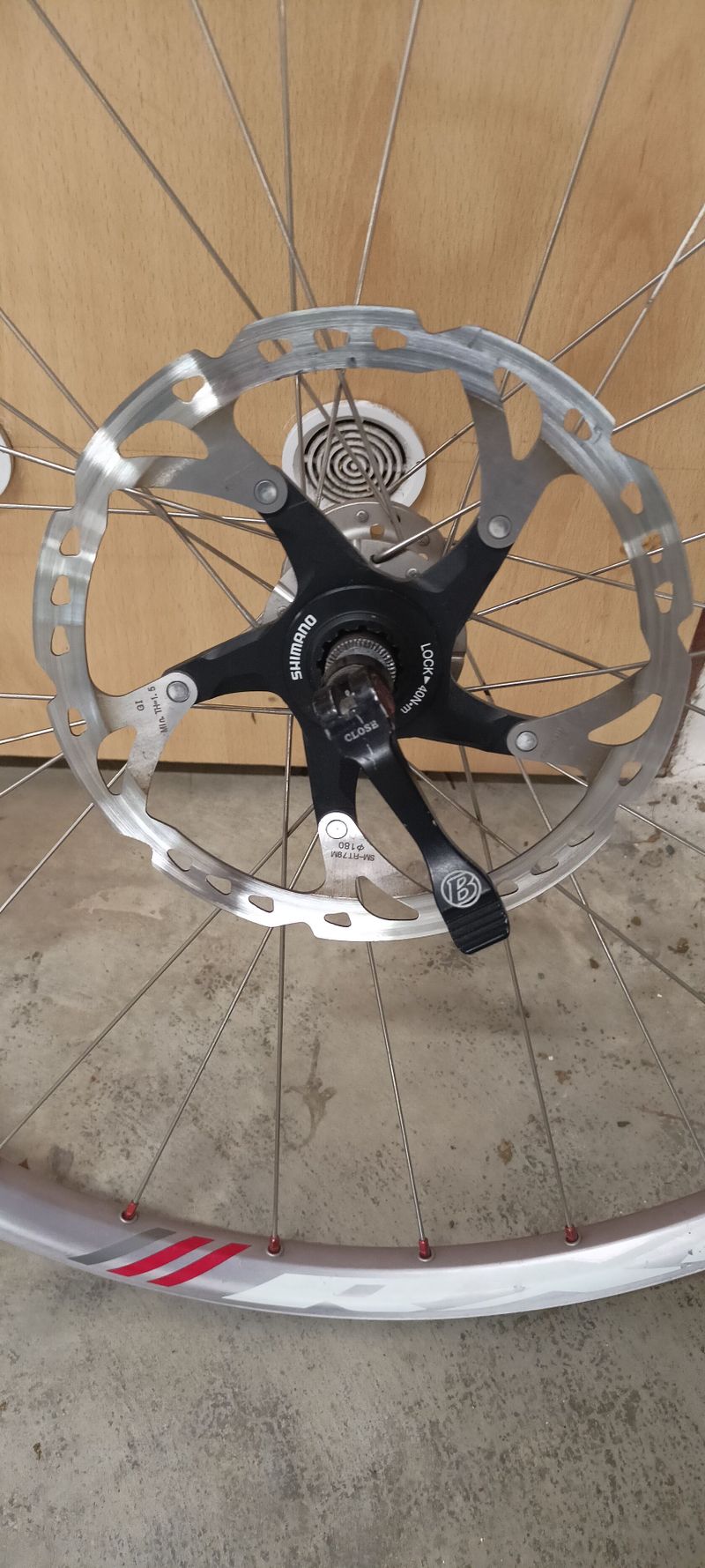 Zapletená kola Bontrager RXL 26'
