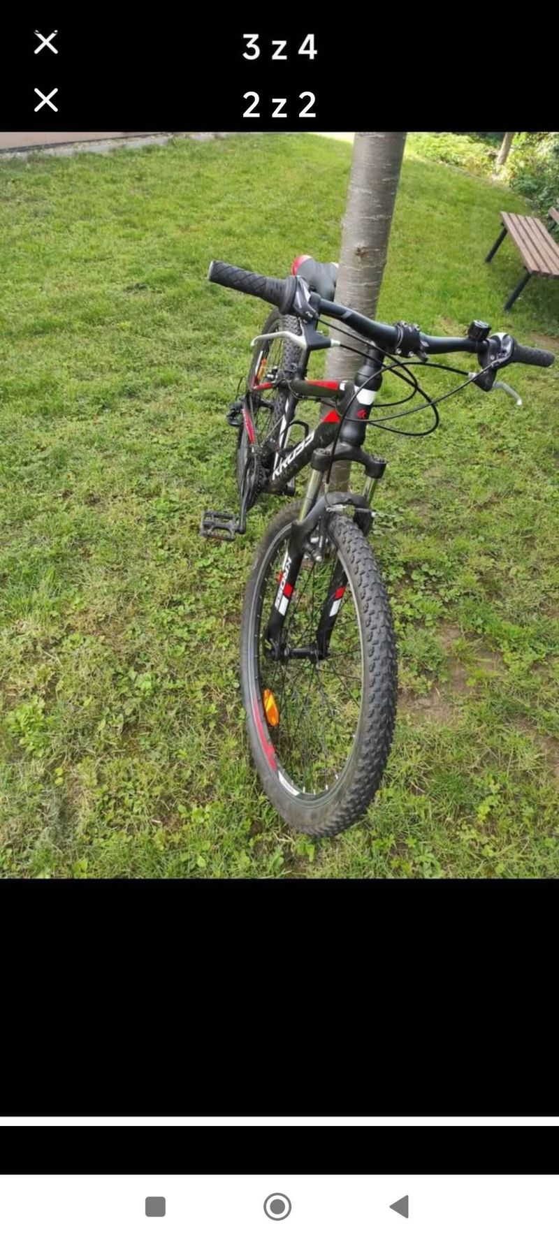 Kolo zn. Kross Hexagon PC 9 190 Kč, stojan na láhev 300 Kč.