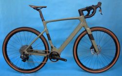 SCOTT Solace Gravel eRide 20 2025 - atraktivní karbonový elektro gravel – NOVÝ